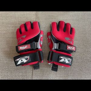Waterskiing gloves